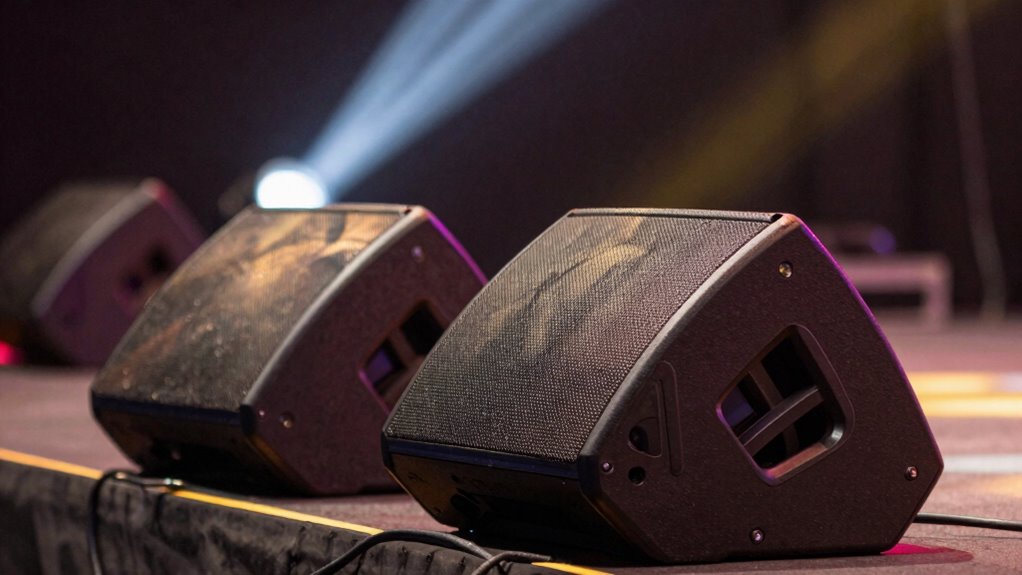 What Stage Monitor Speakers Help Presenters Hear and Fix in Real Time 3 real time sound issue detection
